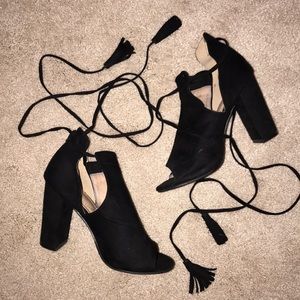 Black lace up chunky heels